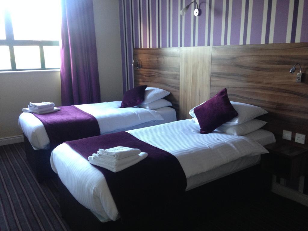 Mourne Country Hotel นิวรี ภายนอก รูปภาพ