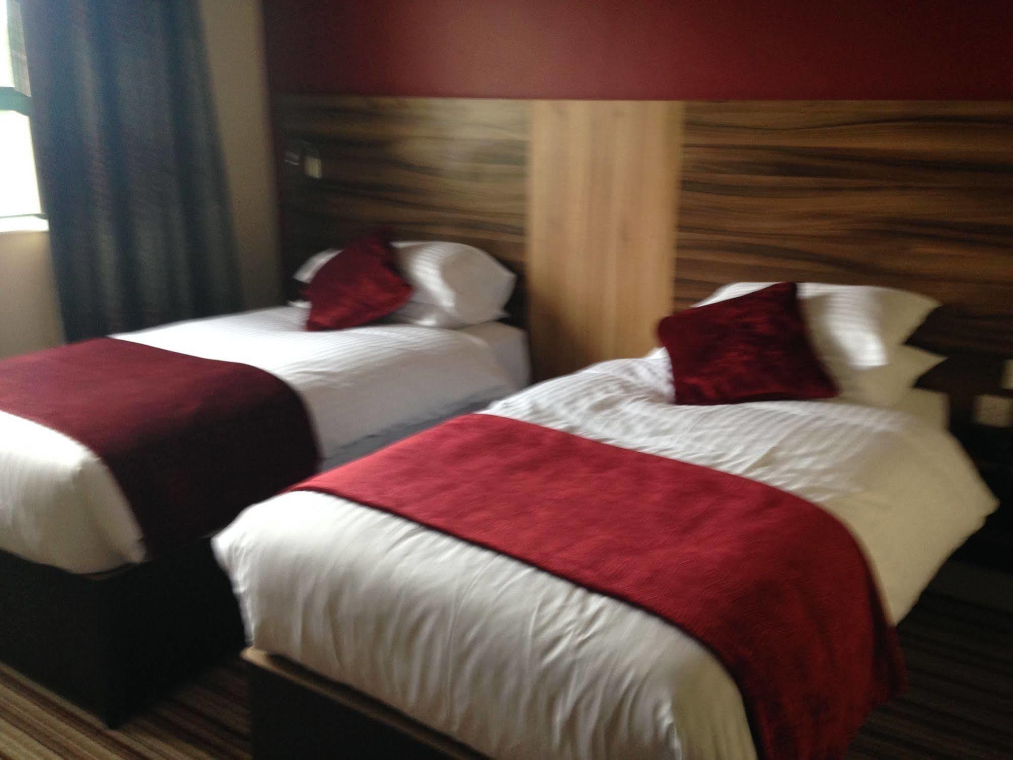 Mourne Country Hotel นิวรี ภายนอก รูปภาพ